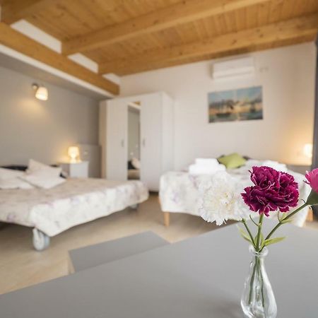 Peperino Attic Flat Apartman Ciampino Kültér fotó