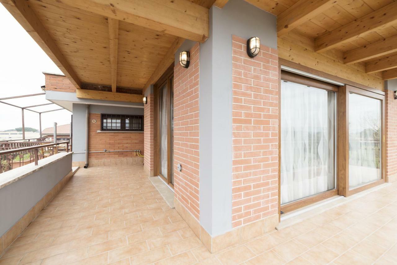 Peperino Attic Flat Apartman Ciampino Kültér fotó