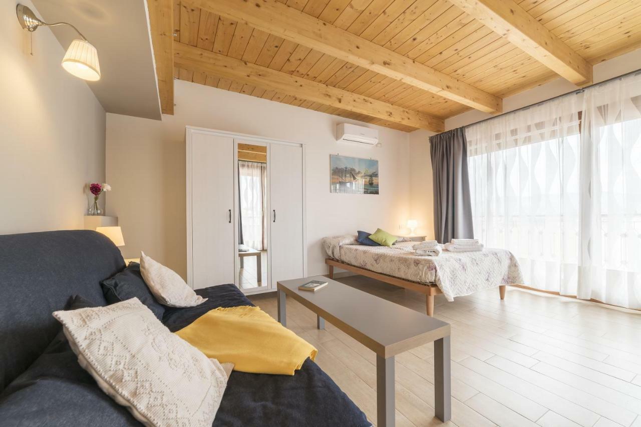 Peperino Attic Flat Apartman Ciampino Kültér fotó